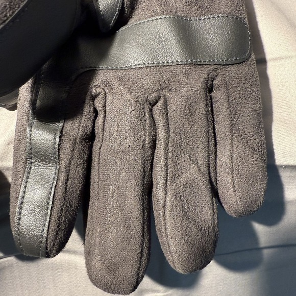 Isotoner Gloves Microsuede Touchscreen Water-Repellant Gray‎ M - Picture 4 of 7